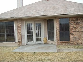 3rd image of 301 Hunterview Dr