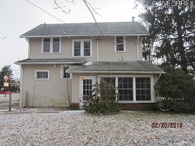 2nd image of 222 E Park Ave