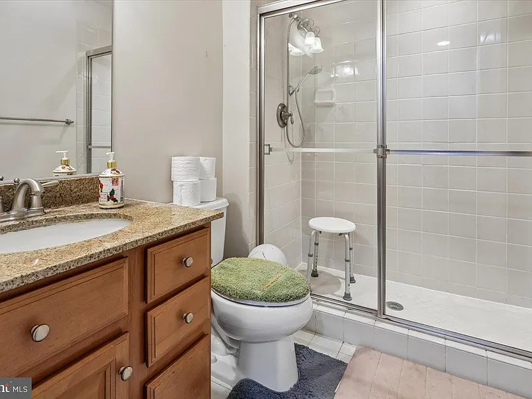 25128 Deerhurst Ter — Photo 18