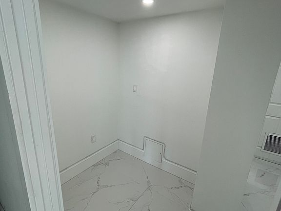 3rd image of 10101 E Bay Harbor Dr #291