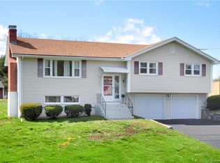 50 Gardner St, Manchester, CT 06040