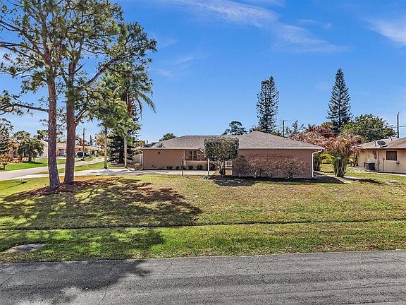 5th image of 2002 SE Aneci St