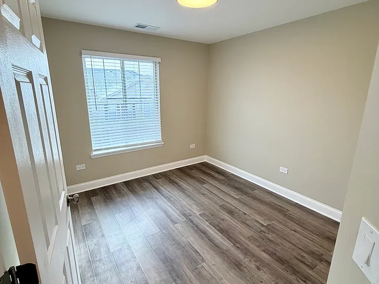 10233 Concord Ln #C — Photo 17