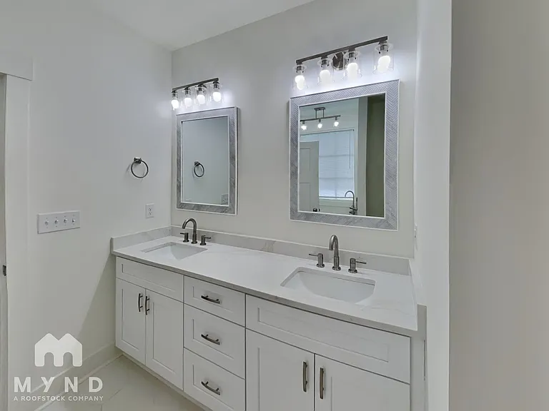 501 Everette St — Photo 11