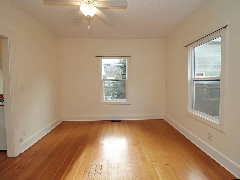 66 NE Skidmore St — Photo 13