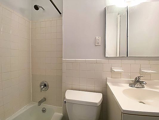 5th image of 214 E 85th St #4CC