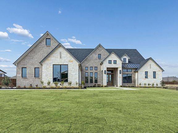 Custom floor plan in The Vines by Kindred Homes