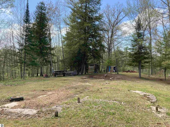 2866 Main St, Lupton, MI 48635