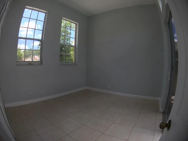 1250 NW 166th Ave #B — Photo 5