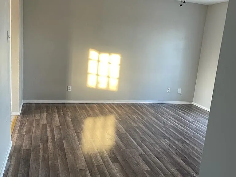 4112 FM 118 — Photo 3