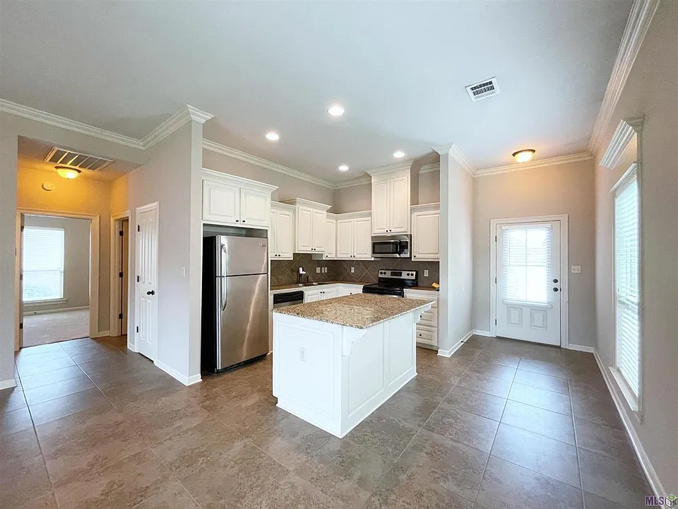 1695 El Tigre Dr