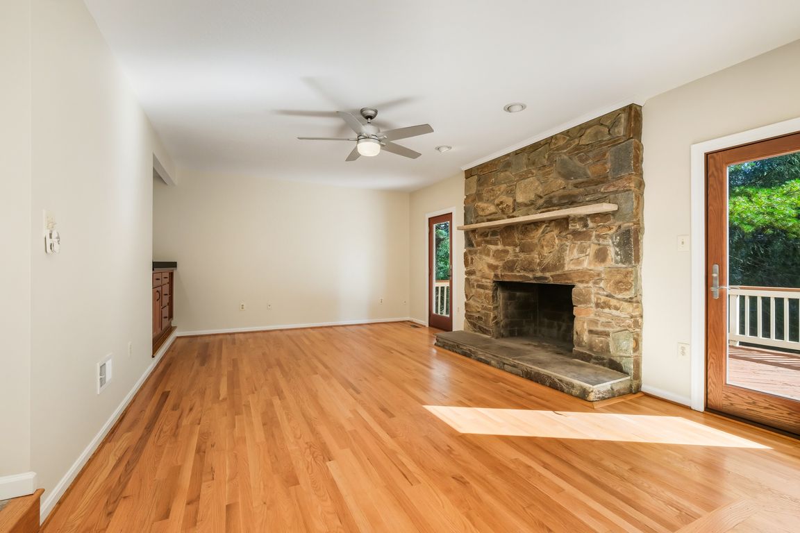 next background image