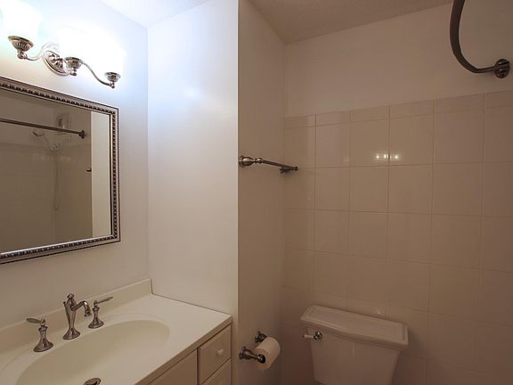 5th image of 405 N Wabash Ave Unit 406