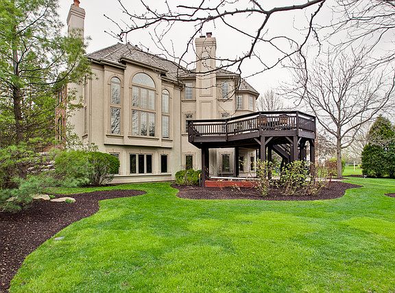 2nd image of 1711 N Pebble Beach Way