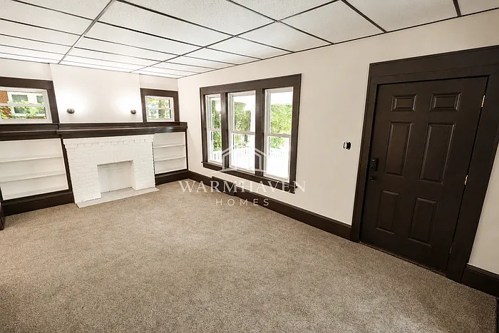 1007 Delia Ave — Photo 2