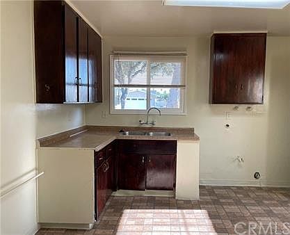 3rd image of 1113 Lang Ave
