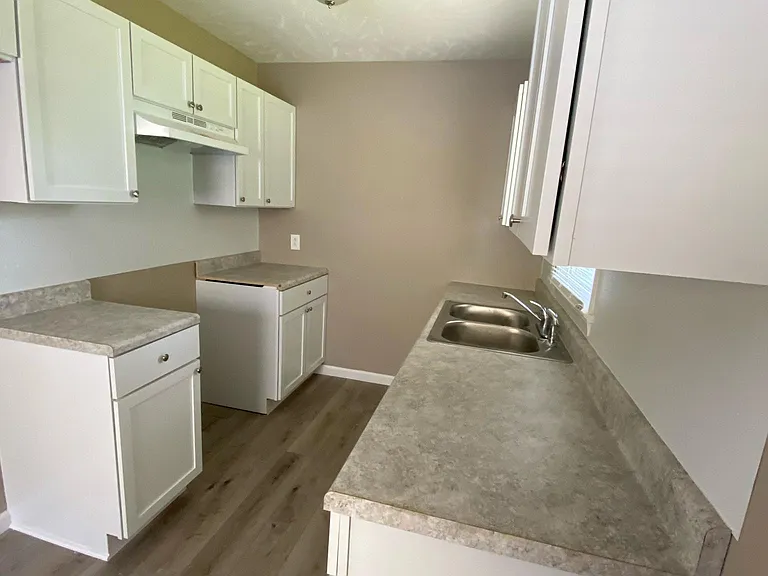 7311 N 36th Avenue Cir — Photo 5