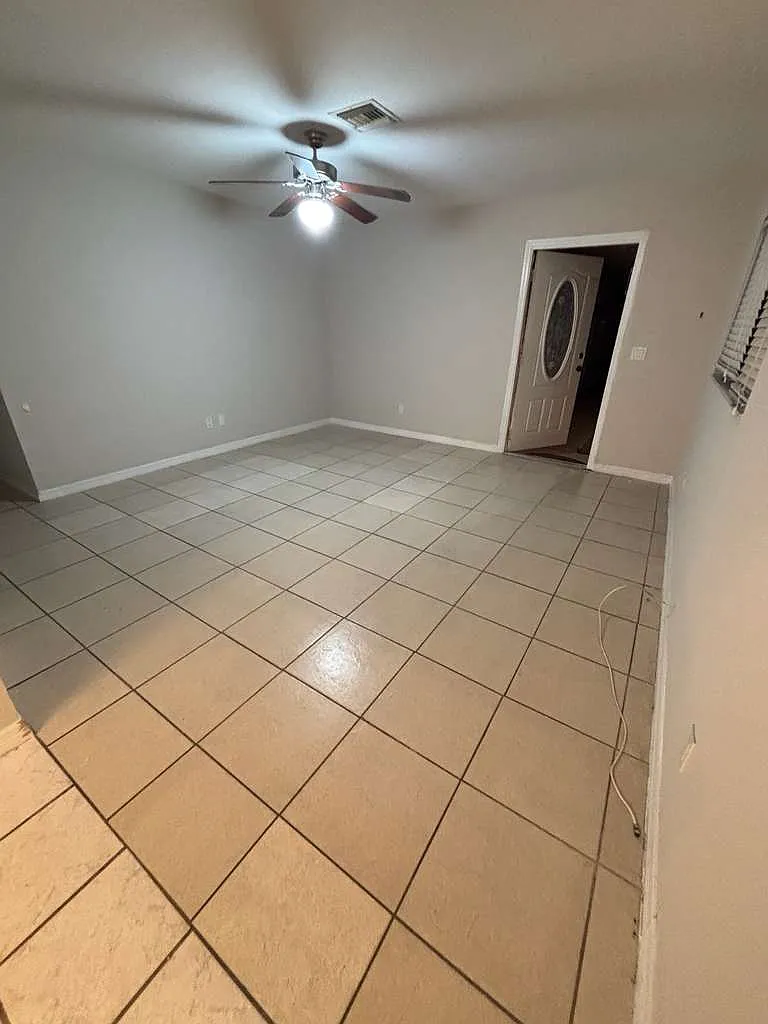 2 bed, $2,000 — Photo 3