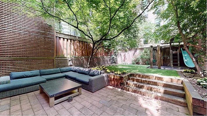 Rented by Douglas Elliman | media 8