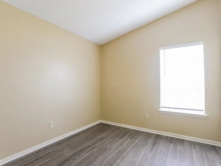 7706 Ellis Dr — Photo 15