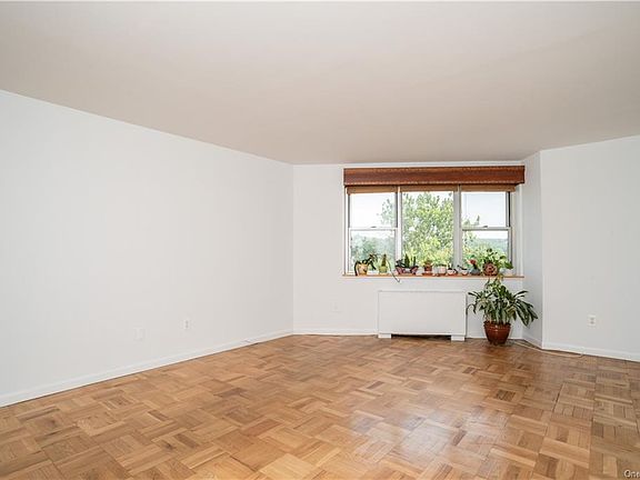 5th image of 499 N Broadway APT 6M