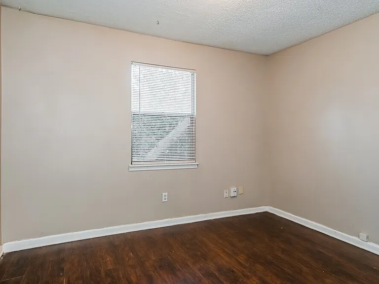 11702 Tanager Dr — Photo 13