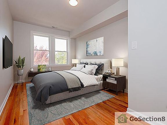 5th image of 6405 S Francisco Ave #2