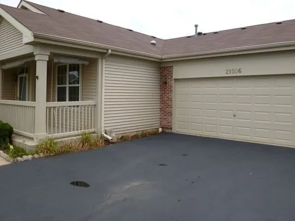 21506 Wolf Lake Way, Crest Hill, IL 60403