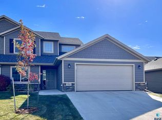 4311 W Kinsley Pl, Sioux Falls, SD 57108