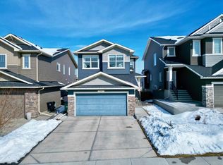 301 SE Crestmont Dr SW, Calgary, AB T3B6G9