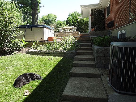5th image of 2327 Telford Dr