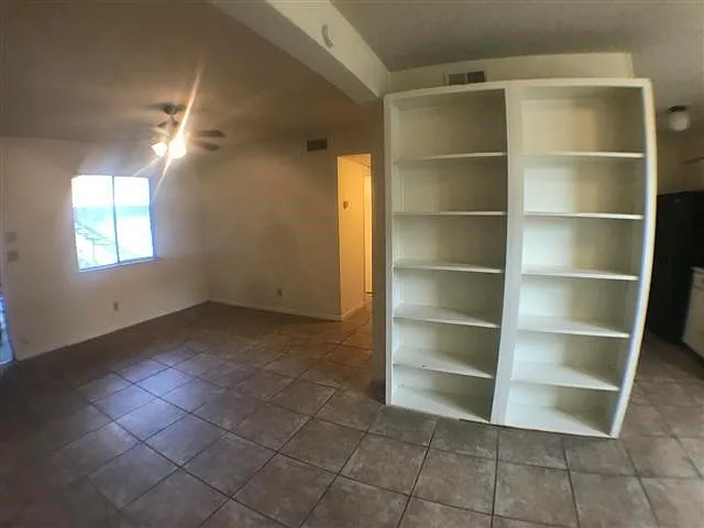 2408 Longview St #111 — Photo 5