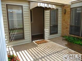 2202 Jamestown Ct, Carrollton, TX