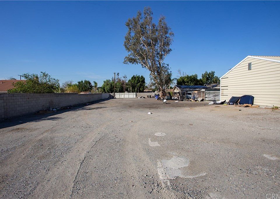 1st image of 9747 Beech Ave