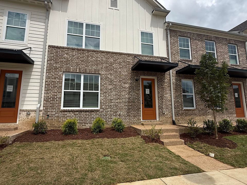 1st image of 3053 Portage Dr