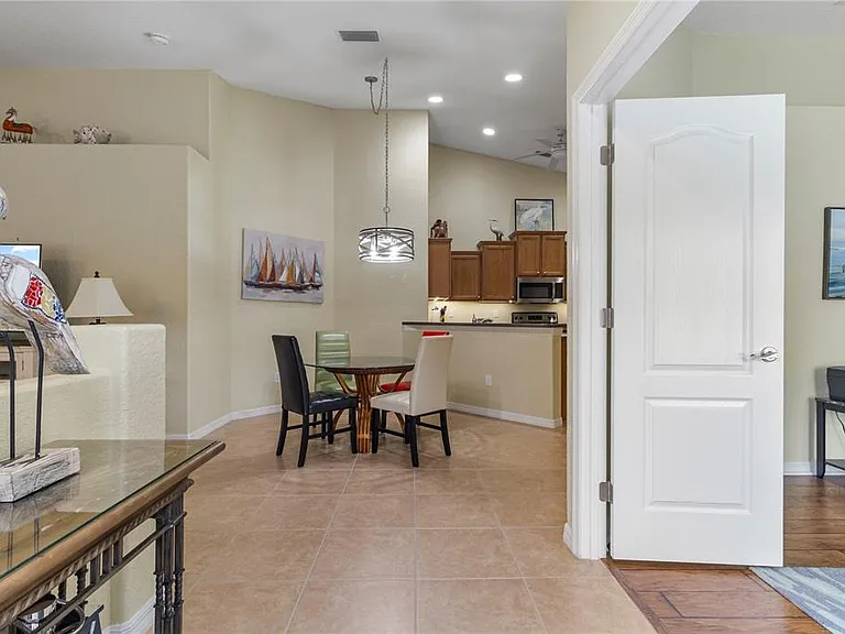 3533 Lakewood Blvd — Photo 5