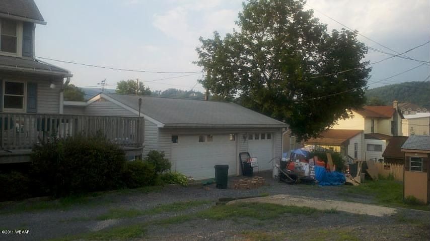 2nd image of 64 N Jones St