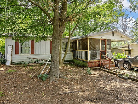 4th image of 131 Tharon Dr