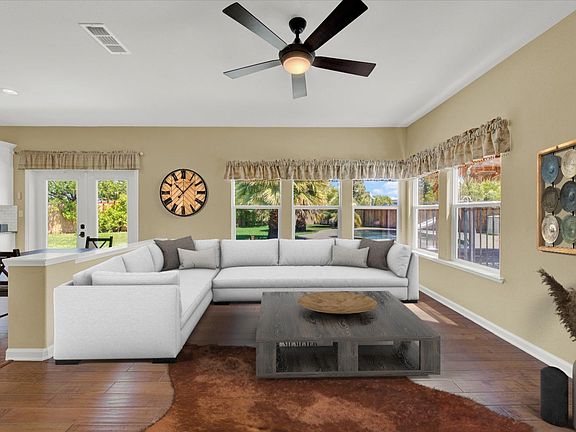 4th image of 920 Cashel Circle