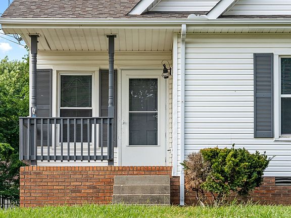 4th image of 947 Princeton Dr