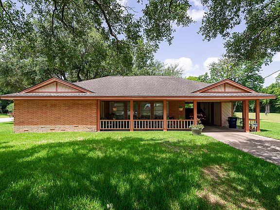 4th image of 2145 Leisure Ln