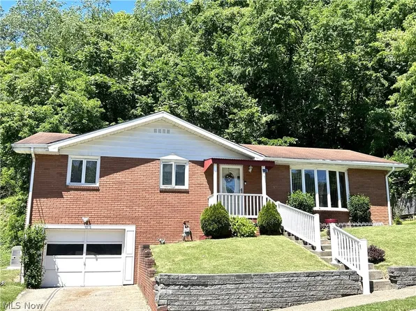113 Bass Dr, Weirton, WV 26062