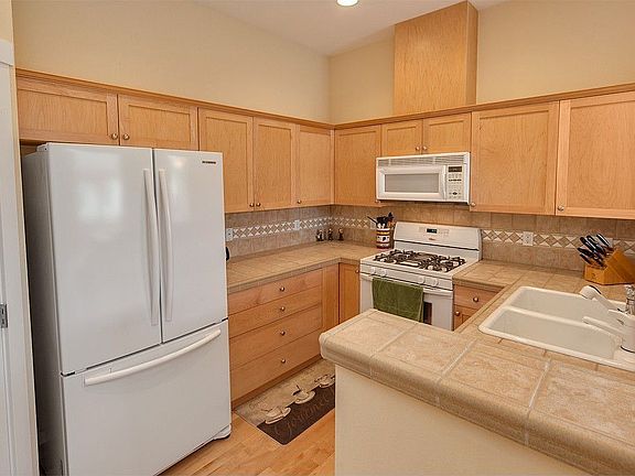 5th image of 1855 Trossachs Blvd SE Unit 2706