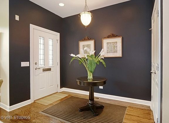2nd image of 2033 N Wolcott Ave