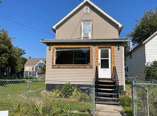 719 E Spruce St, Sault Sainte Marie, MI 49783