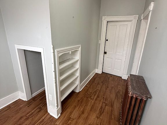 2nd image of 1401 Felix St