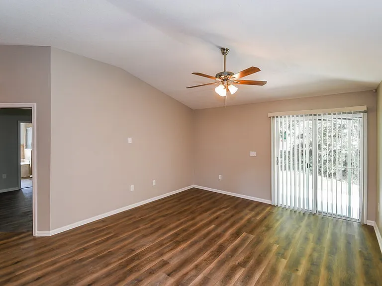 10267 Normanwood Ct — Photo 6