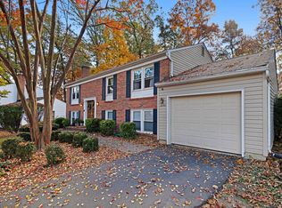12707 Saylers Creek Ln, Herndon, VA 20170