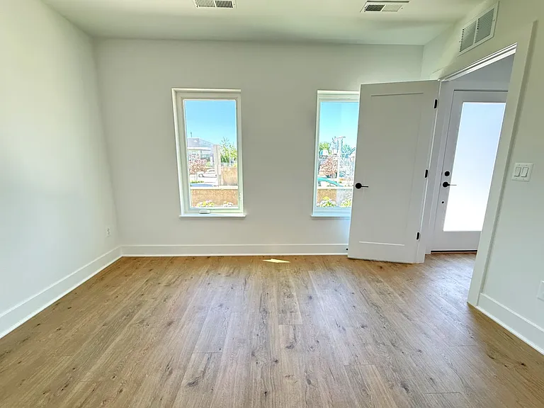 33 Lower Service Ct NW — Photo 9