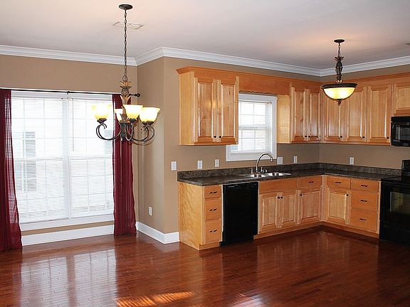 Dining Room & Kitchen